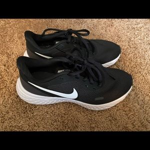 nike running shoes